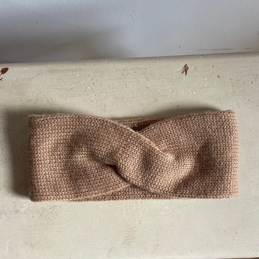 Aritzia Main Character Twist Front Headband